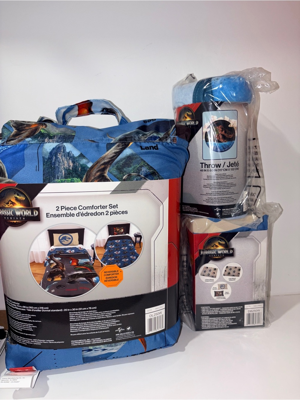 Jurassic World Dinosaur Comforter Set plus throw blanket plus full bed sheet